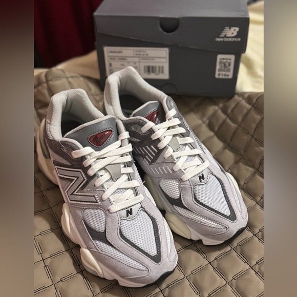 New Balance White and Gray Athletic Shoes - Picture 1 of 5